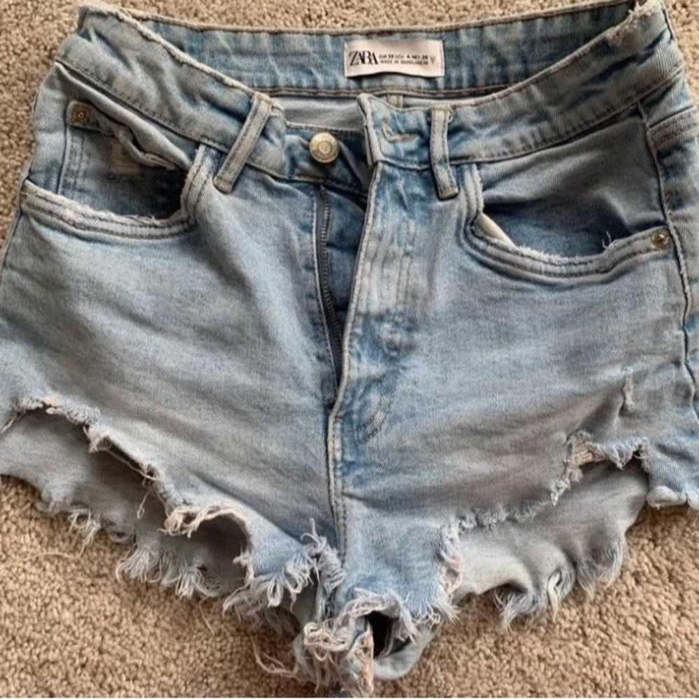 Zara Blue Jean Shorts Distressed Vintage Style
